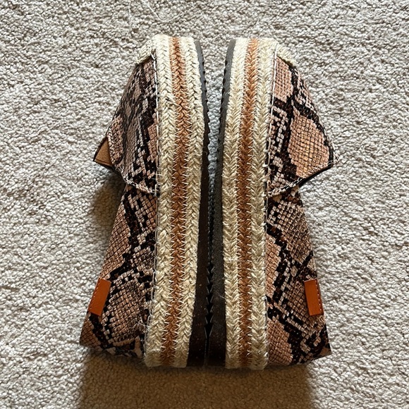 WILD DIVA LOUNGE Tan & Black Snakeskin Print Women’s Espadrilles size 6.5 - Picture 4 of 9